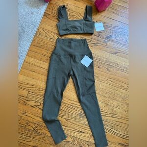 Beyond Yoga Green Set